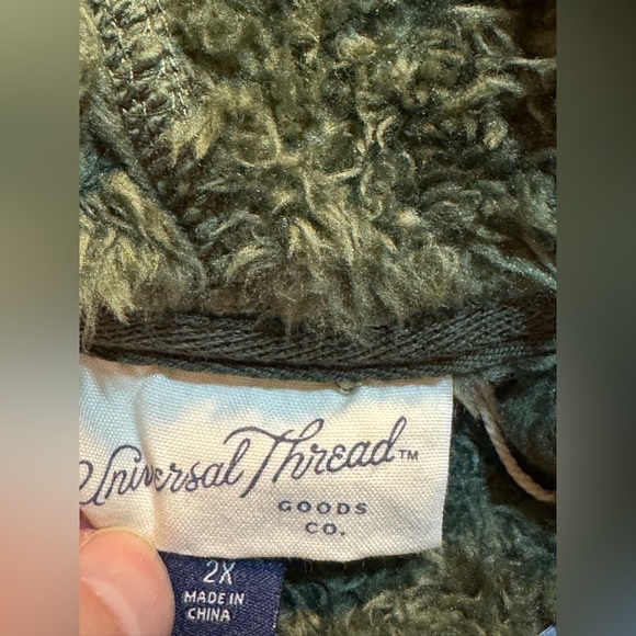 Universal Threads Teddy Bear Sherpa Hoodie - Picture 3 of 6